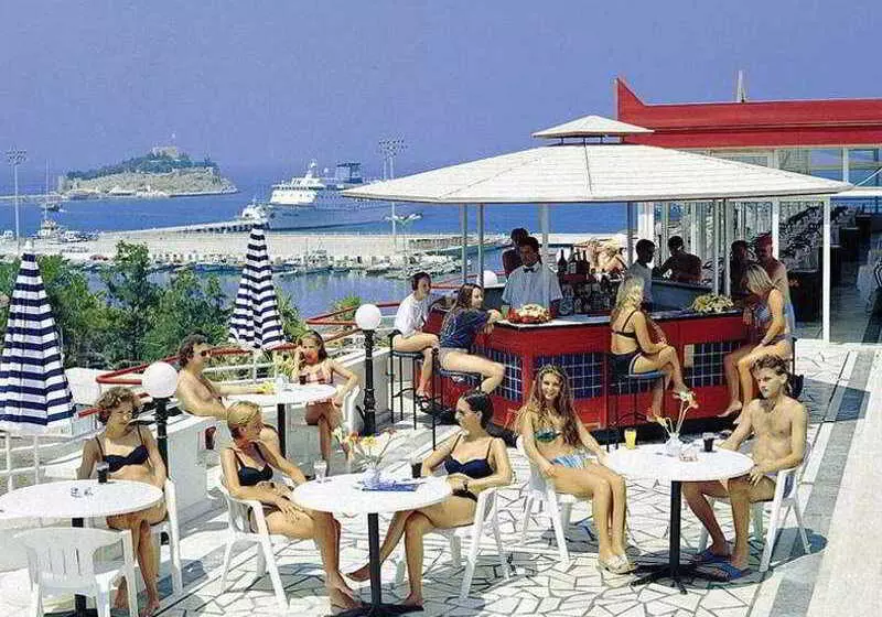 Fotos del hotel Surtel:  6