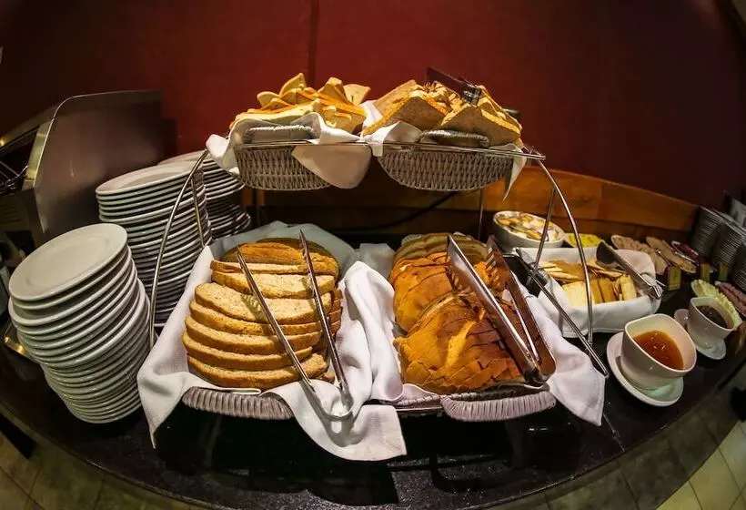 Fotos del hotel Diego De Almagro Punta Arenas:  4