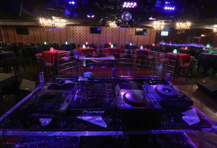 Fotos del hotel Ramee Royal:  9