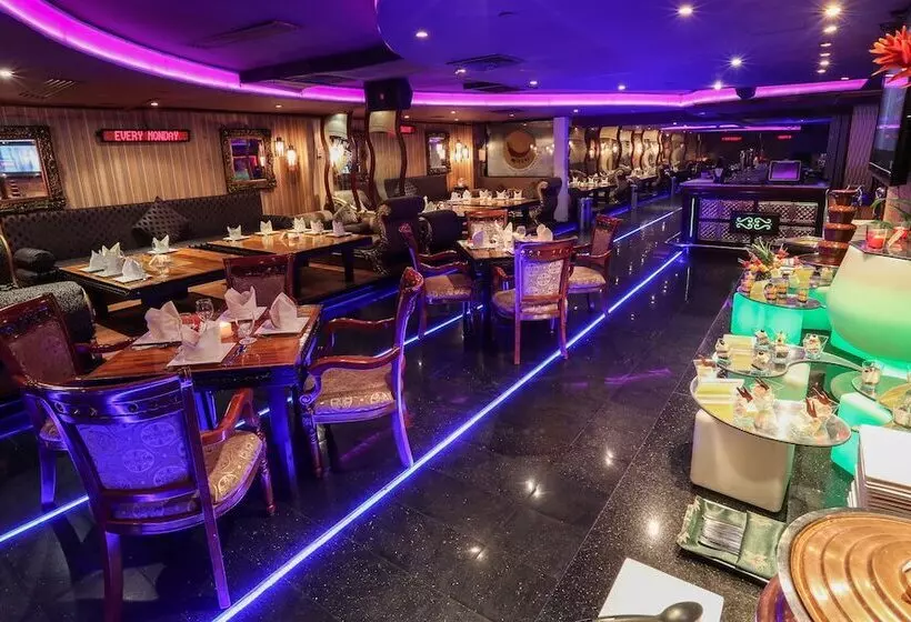 Fotos del hotel Ramee Royal:  11