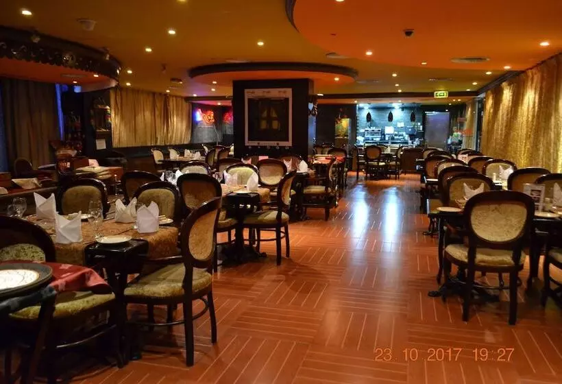 Fotos del hotel Ramee Royal:  5