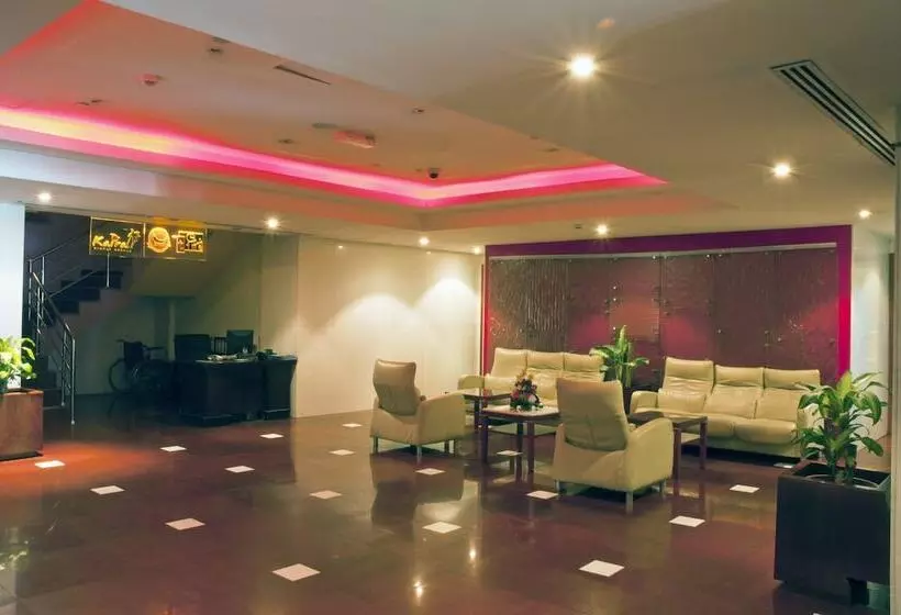 Fotos del hotel Ramee Royal:  2