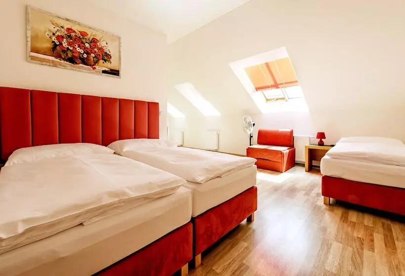 Fotos del hotel Otakar:  7