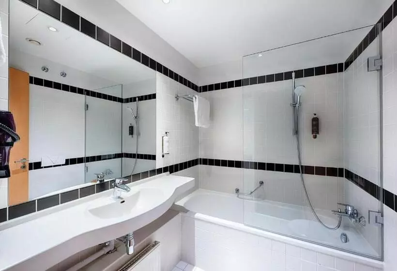 Fotos del hotel Azimut  Munich:  4