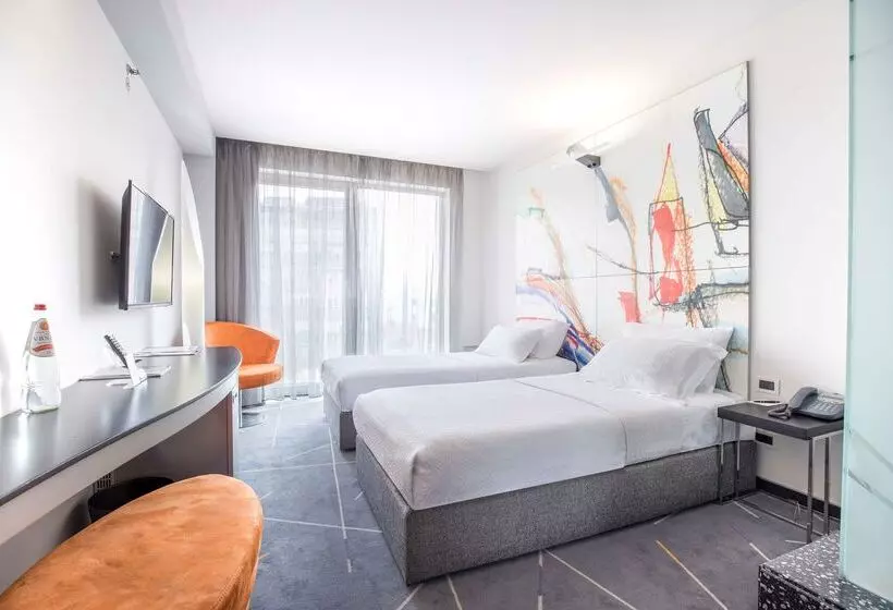 Fotos del hotel Golden Tulip Zira Belgrade:  2