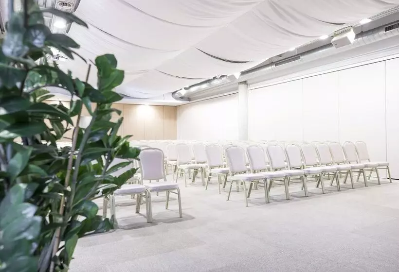 Fotos del hotel Golden Tulip Zira Belgrade:  17