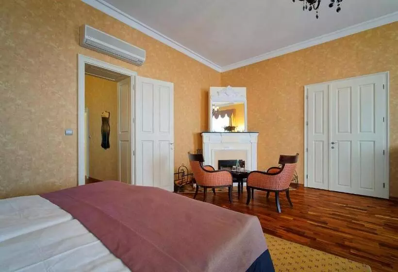 Fotos del hotel Luxury Apartments In The Historical Building In The Heart Of Old Town:  21