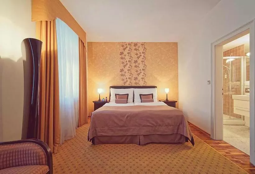 Fotos del hotel Luxury Apartments In The Historical Building In The Heart Of Old Town:  2