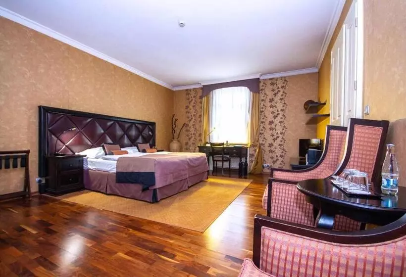 Fotos del hotel Luxury Apartments In The Historical Building In The Heart Of Old Town:  16