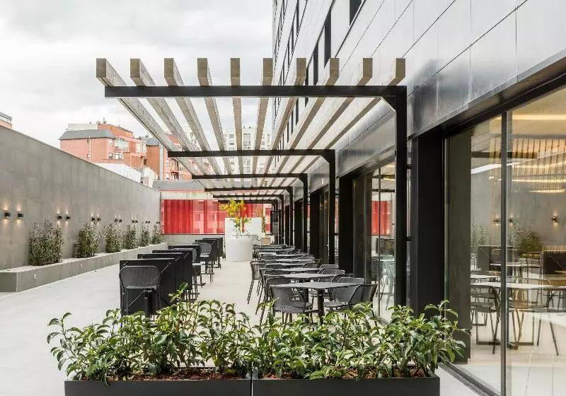 Fotos del hotel Ilunion San Mamés:  3