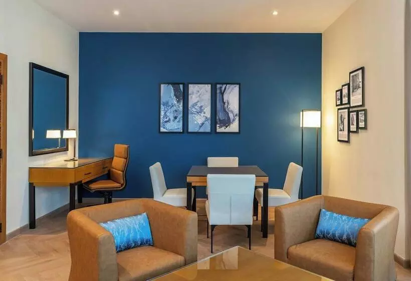 Fotos del hotel Four Points By Sheraton Downtown Dubai:  2