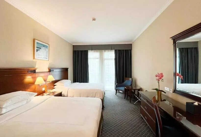 Swissôtel Al Murooj Dubai