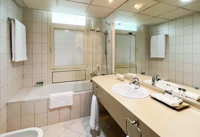 Fotos del hotel Swissôtel Al Murooj Dubai:  14