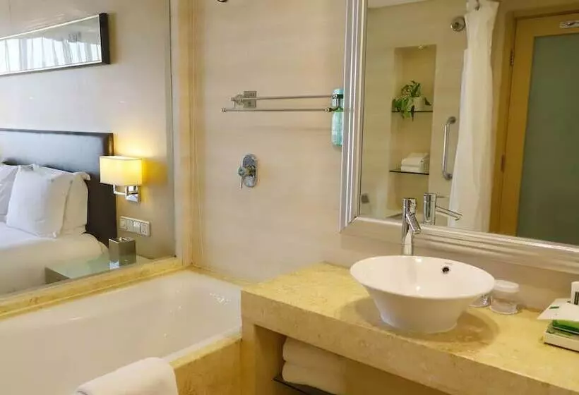 Fotos del hotel Holiday Inn Qingdao Parkview, An Ihg:  7