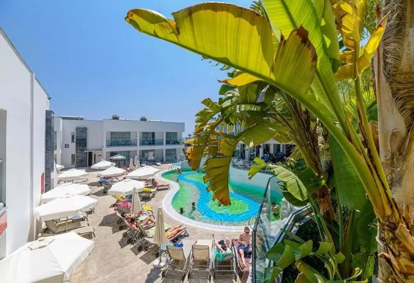 Fotos del hotel Tasia Maris Oasis:  11