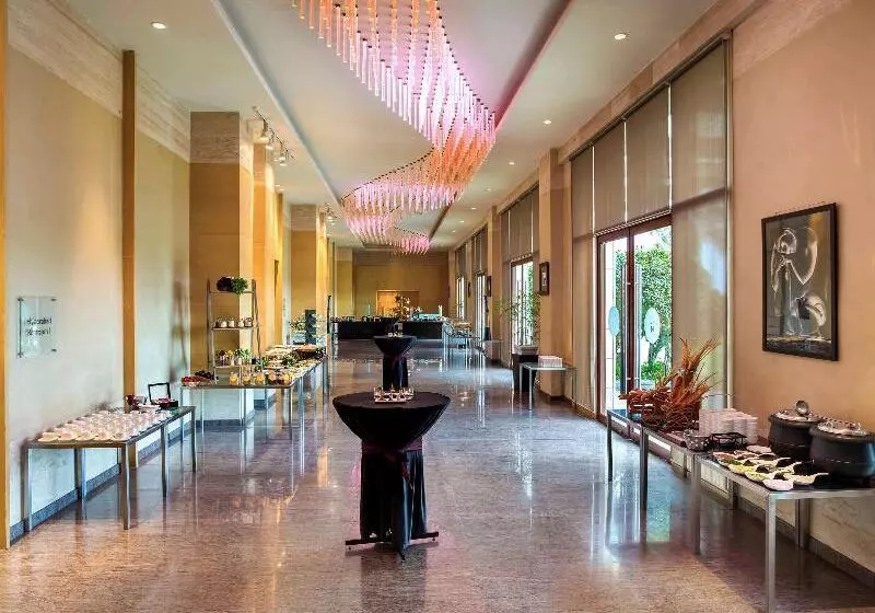 Fotos del hotel Novotel Hyderabad Airport:  16