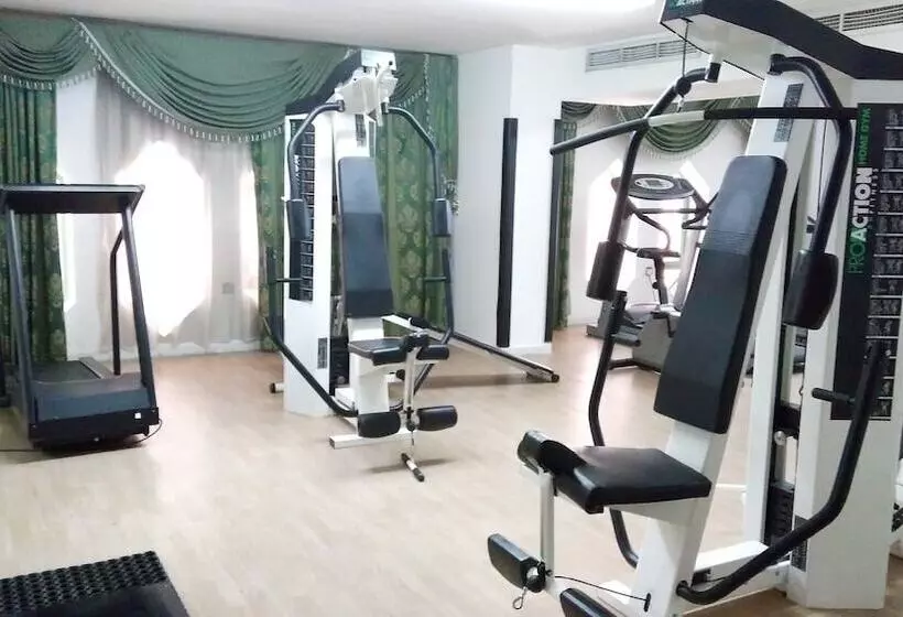 Fotos del hotel Royal Crown Suites:  15