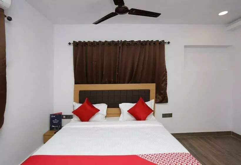 Fotos del hotel Oyo 11965 Krishna Guest House:  3