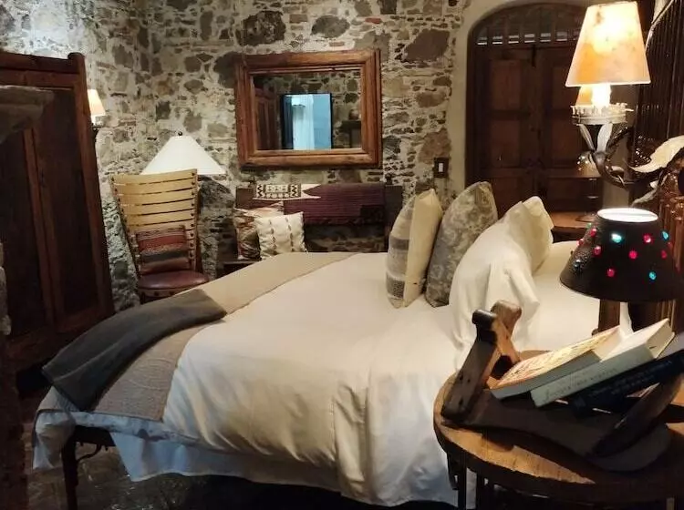 Hacienda Las Amantes
