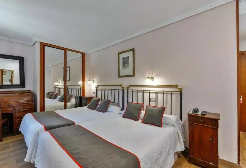 Fotos del hotel Santillana:  19