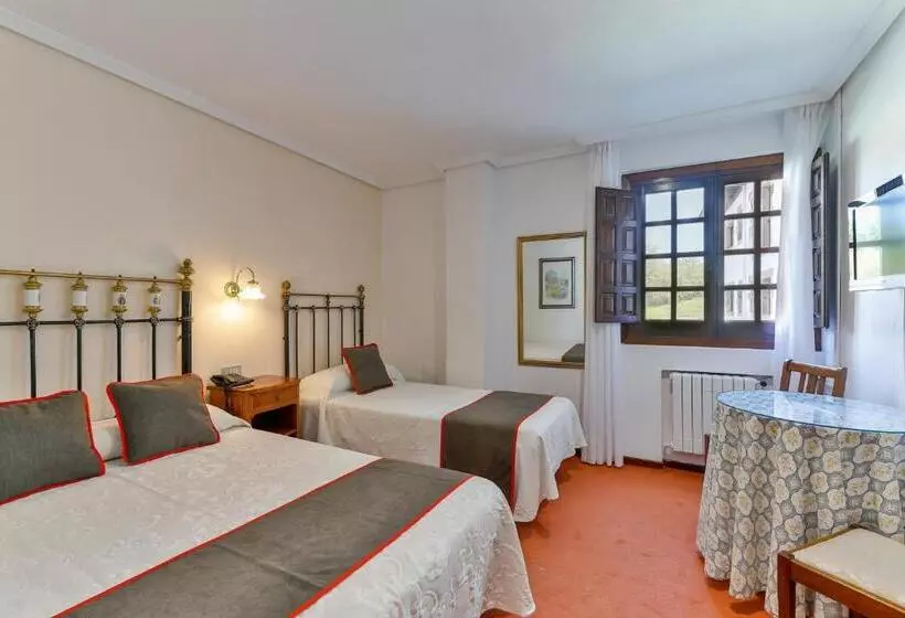 Fotos del hotel Santillana:  15