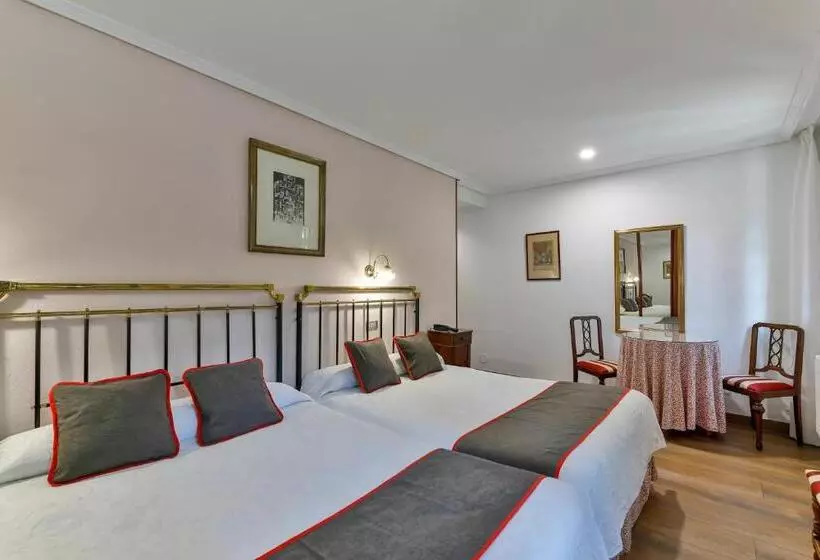 Fotos del hotel Santillana:  14