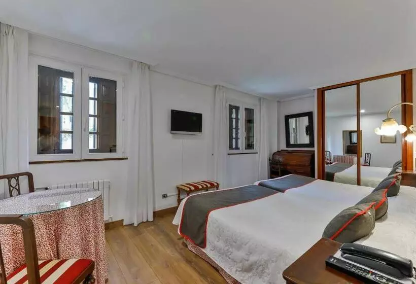 Fotos del hotel Santillana:  23