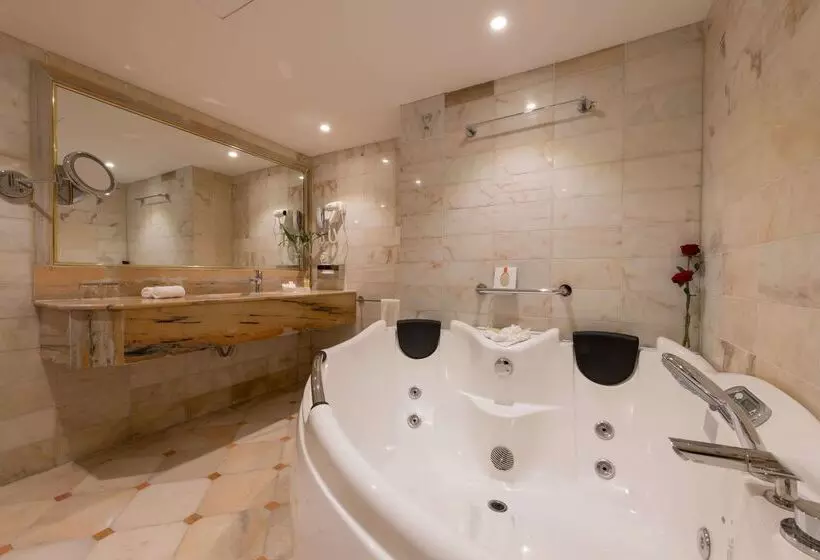 Fotos del hotel Ramada By Wyndham Continental Jeddah:  56