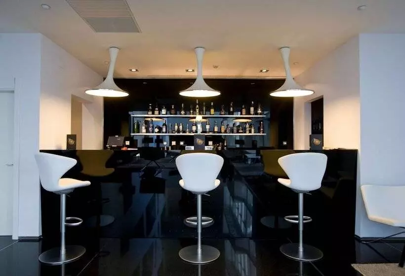 Fotos del hotel Axor Barajas:  6