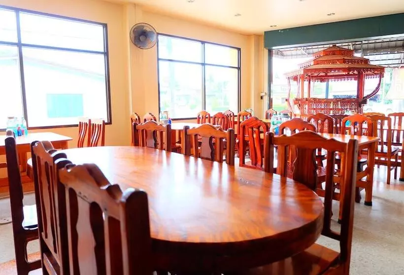 Chotiphan Apartment