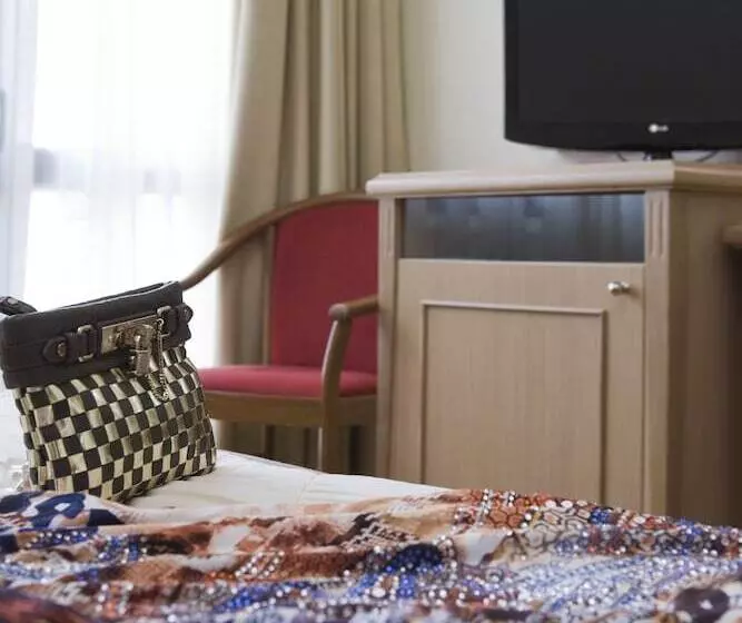 Fotos del hotel Parnon:  24