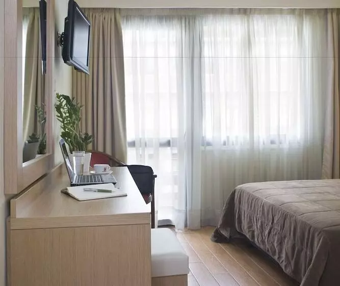 Fotos del hotel Parnon:  14