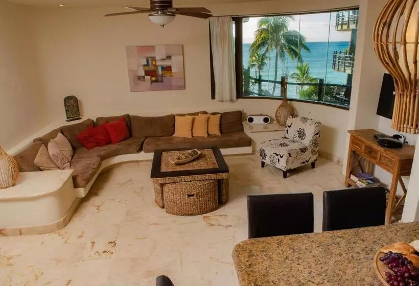 Fotos del hotel El Taj Oceanfront And Beachside Condo:  22