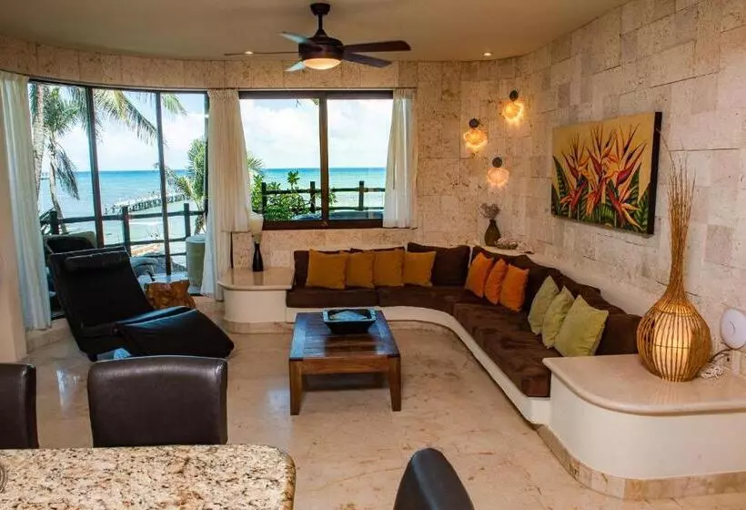 Fotos del hotel El Taj Oceanfront And Beachside Condo:  16