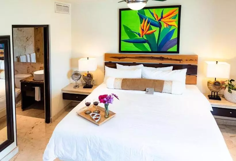 Fotos del hotel El Taj Oceanfront And Beachside Condo:  24