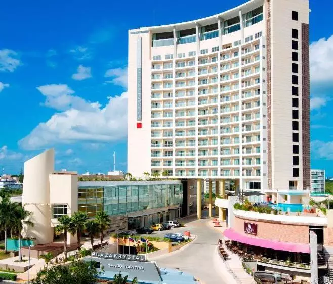 Krystal Urban Cancun Centro