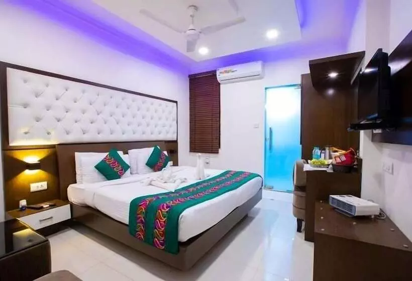 Fotos del hotel Surya International:  23