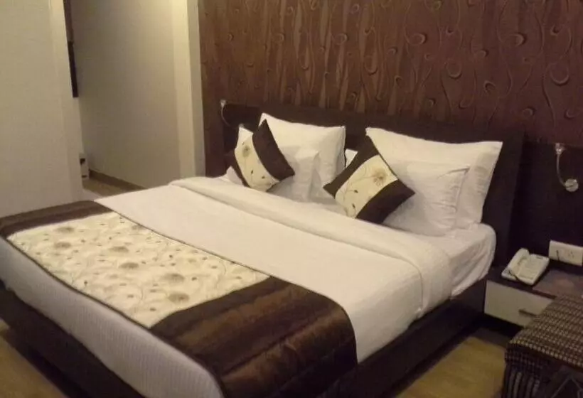 Fotos del hotel Surya International:  16