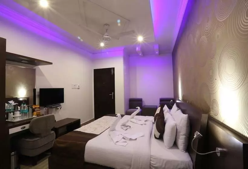 Fotos del hotel Surya International:  21