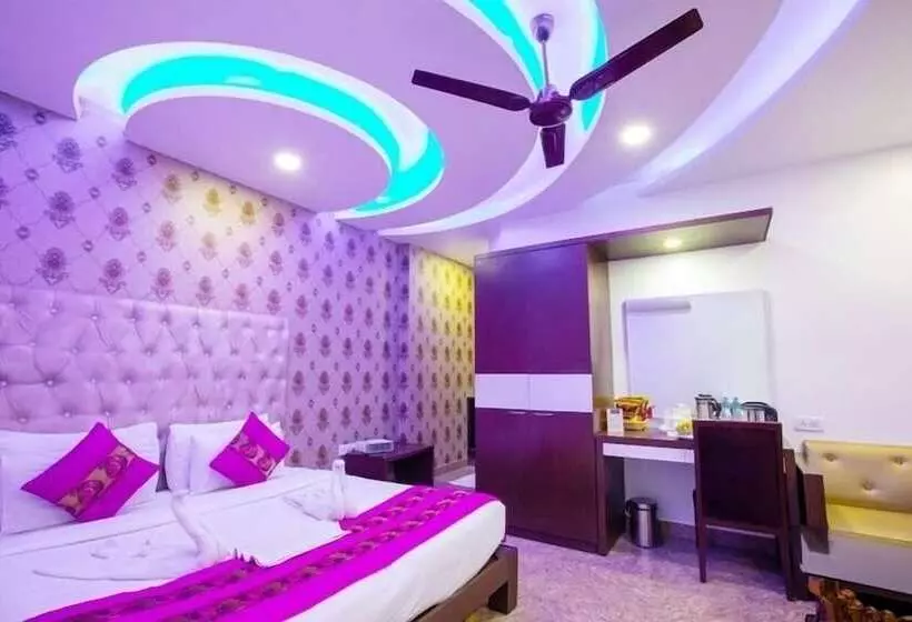 Fotos del hotel Surya International:  22