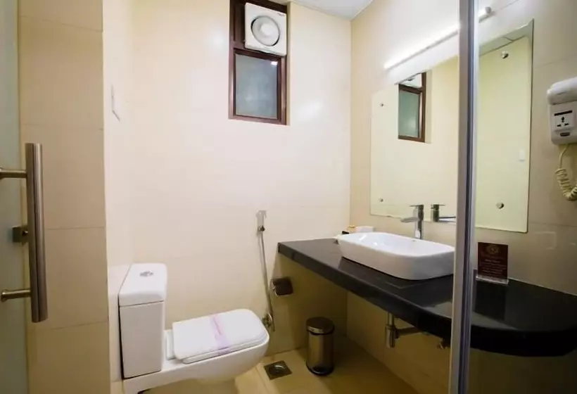 Fotos del hotel Surya International:  12