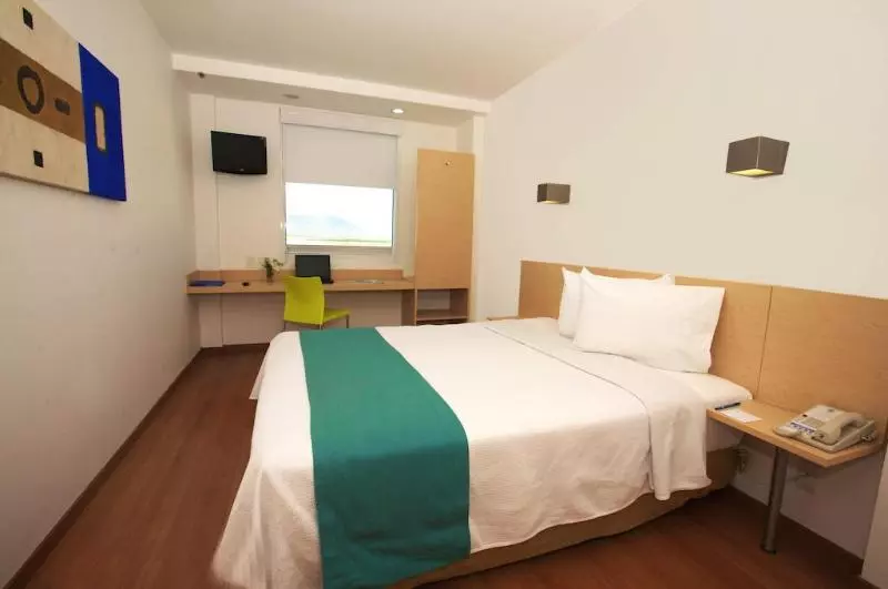 Fotos del hotel One Saltillo Derramadero:  19