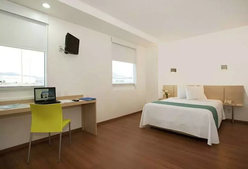 Fotos del hotel One Saltillo Derramadero:  17