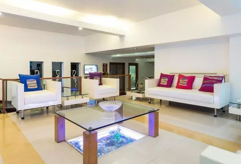 Fotos del hotel The Avenue Center:  20