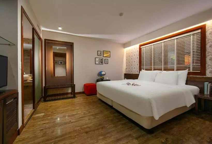 Oriental Suites Hotel & Spa