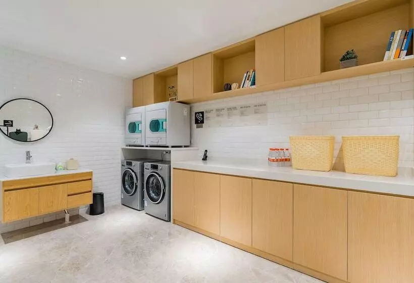 Fotos del hotel Atour  Zhongshan Square Dalian:  5