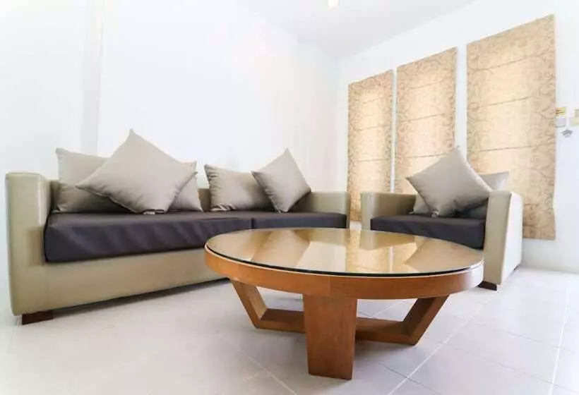 Fotos del hotel G House:  12