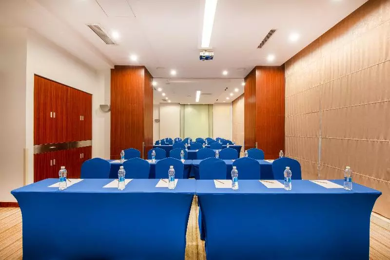 Fotos del hotel Holiday Inn Express Shenzhen Luohu:  6