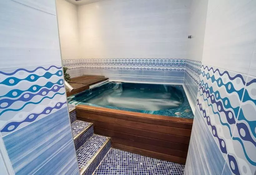 Fotos del hotel La Familia Gallo Rojo:  13