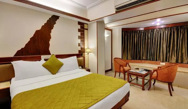 Fotos del hotel Regal Enclave:  11